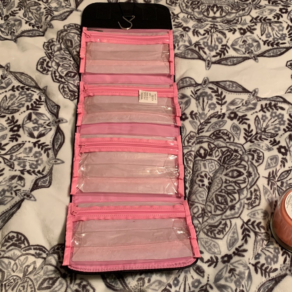 Makeup bag - Picture 2 of 4